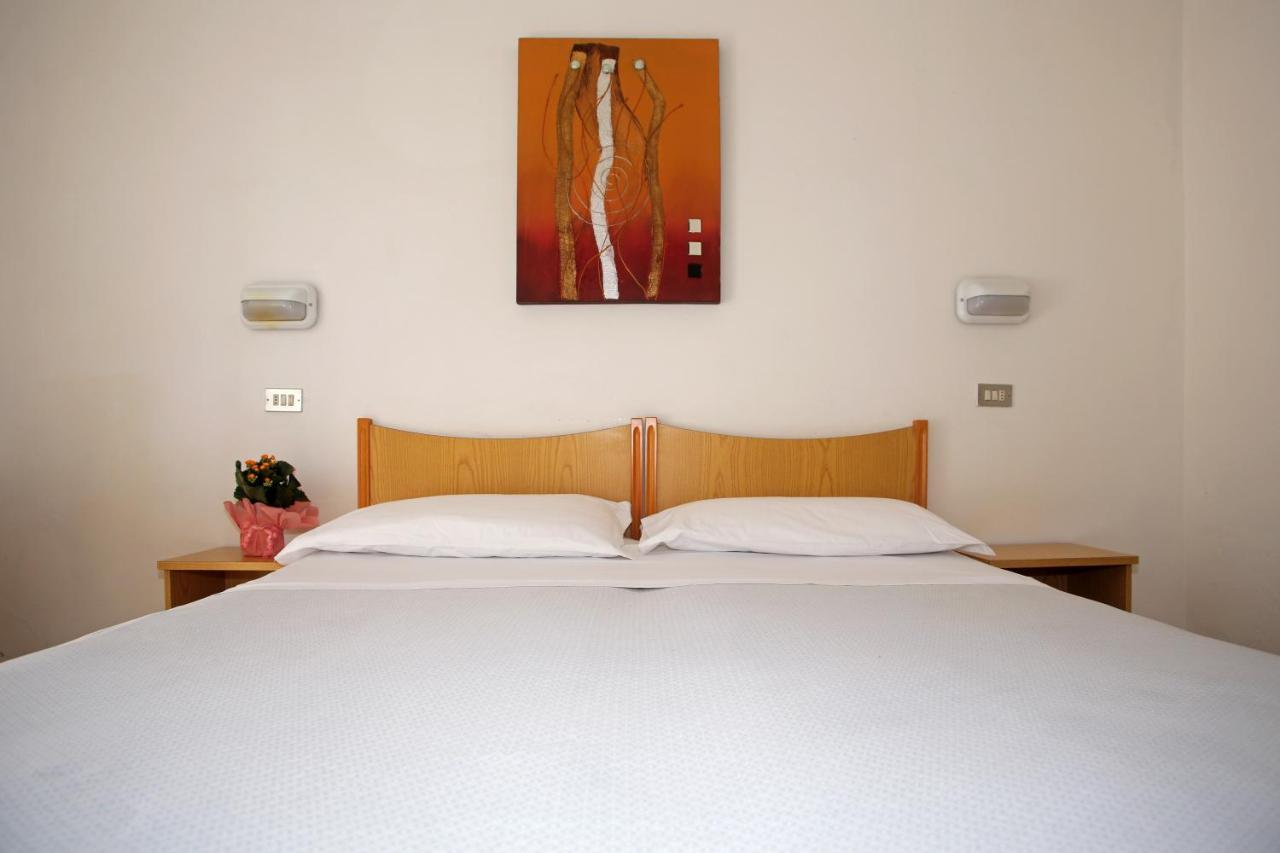 Hotel Serafini ميسانو ادرياتيكو المظهر الخارجي الصورة
